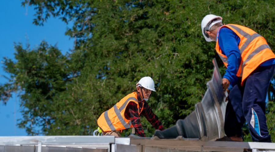 Expert top industrial roofings services in Henlawson, WV
